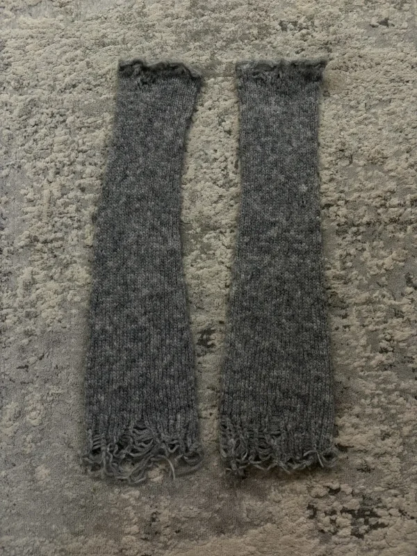 FW09 "A Closed Feeling" Knit Distressed Arm Warmers (2)
