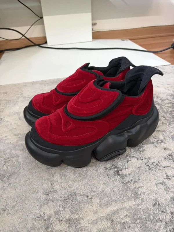 grounds - Red Velvet Platform Rave Sneakers 43/10US