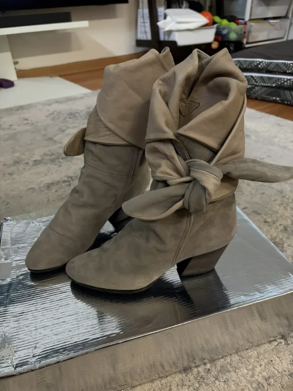 Mihara Yasuhiro - AW10 Runway Heel Bowtie Boots 23.5/6.5 US Womens