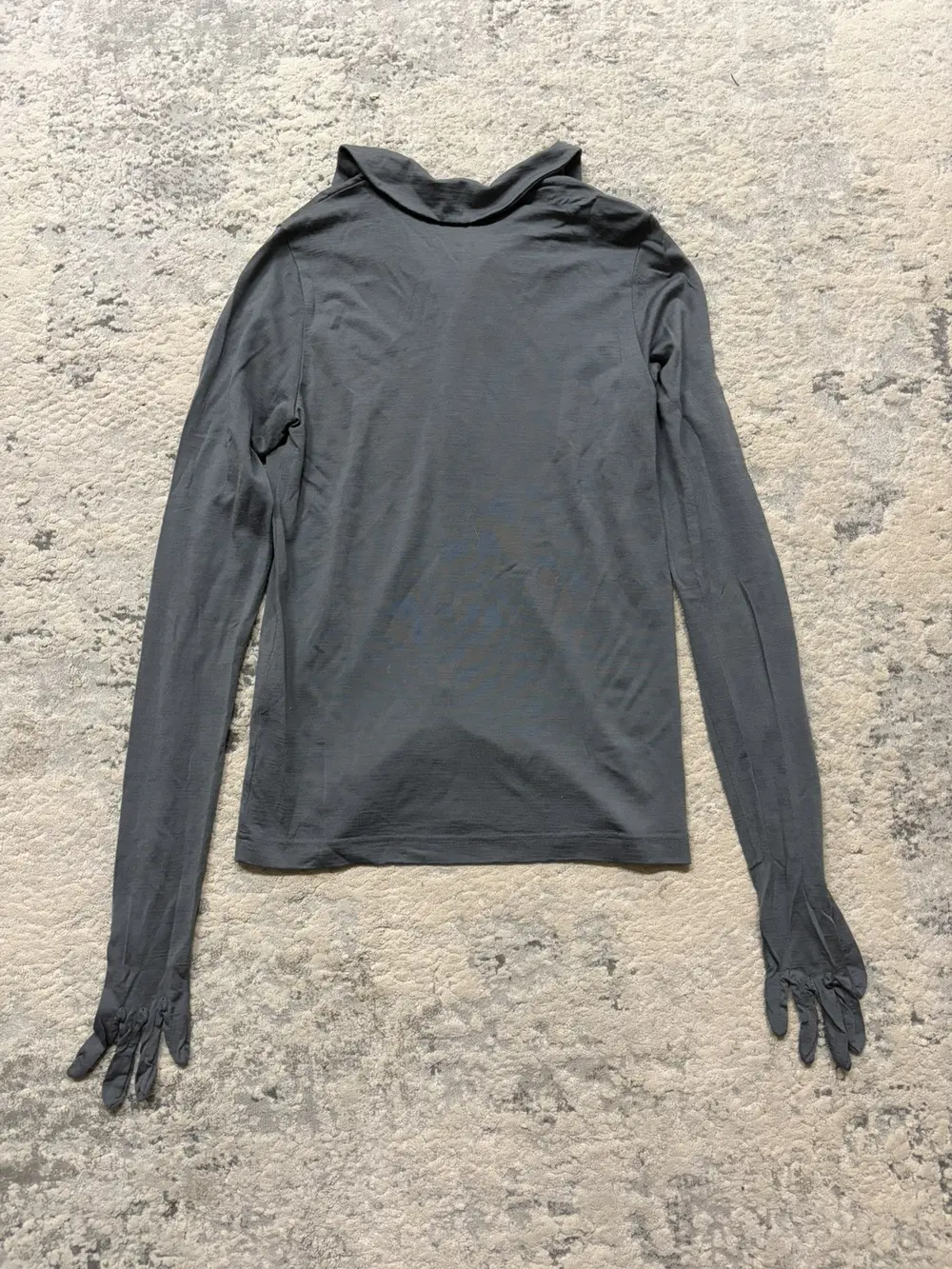 Robe De Chambre - 1993 Gloves Long Sleeve Collared Shirt 16x26 - Image 6