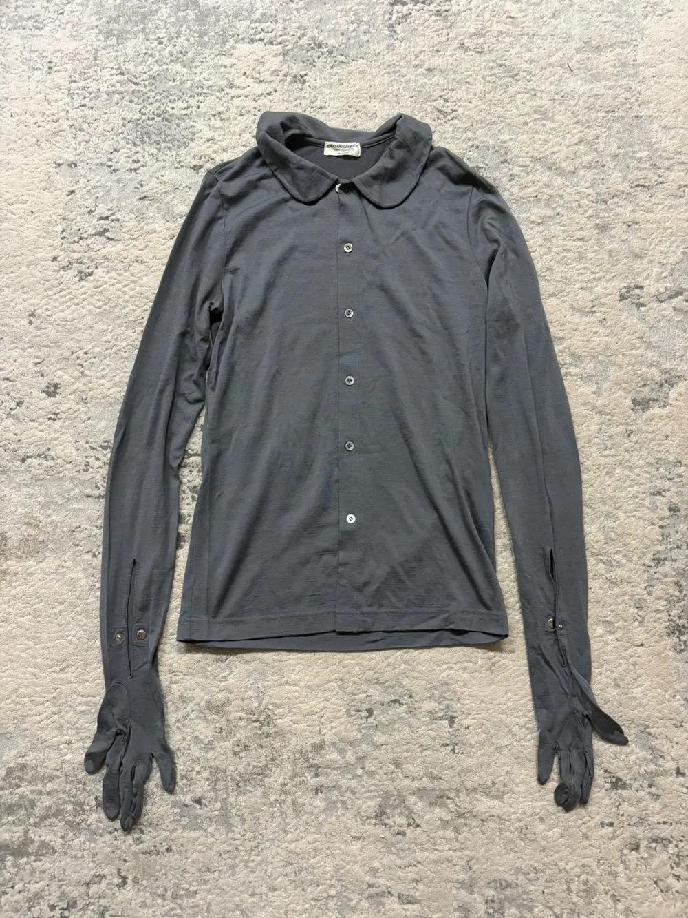 Robe De Chambre - 1993 Gloves Long Sleeve Collared Shirt 16x26
