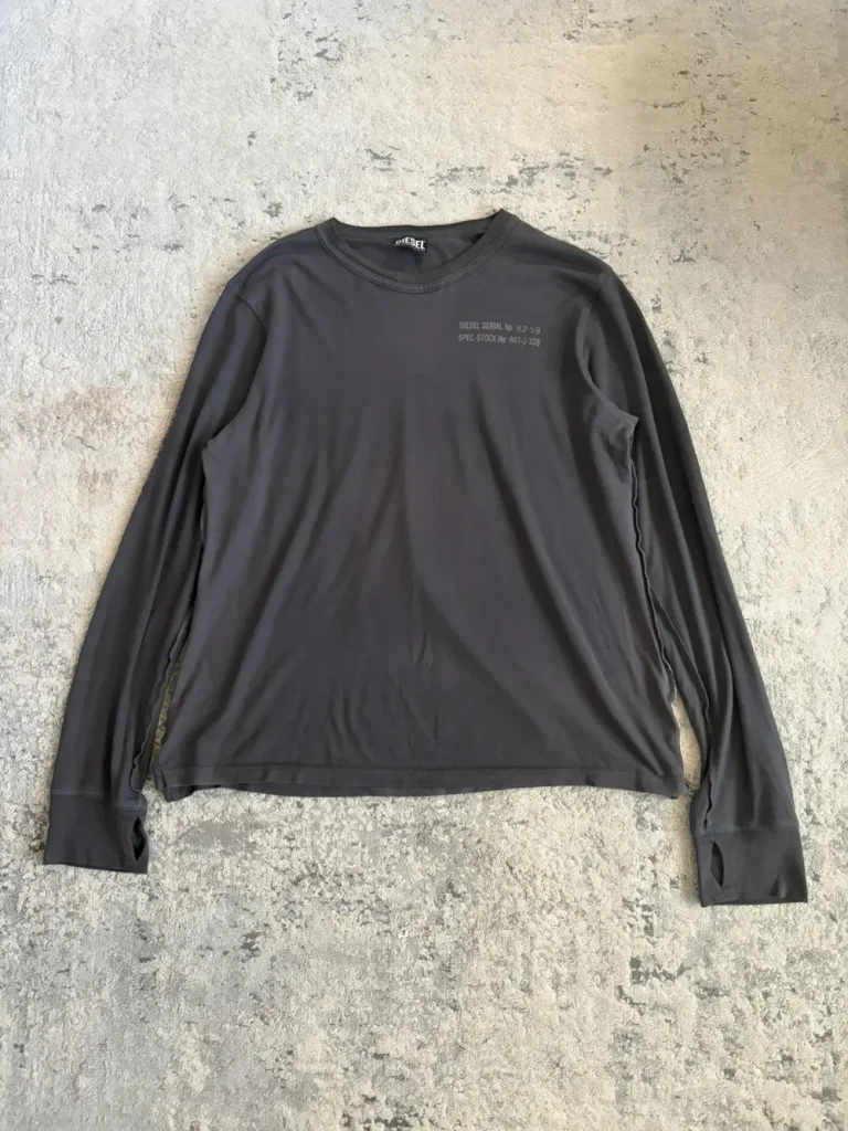 Diesel - Survival Longsleeve Thumb Slit T Shirt 23x27